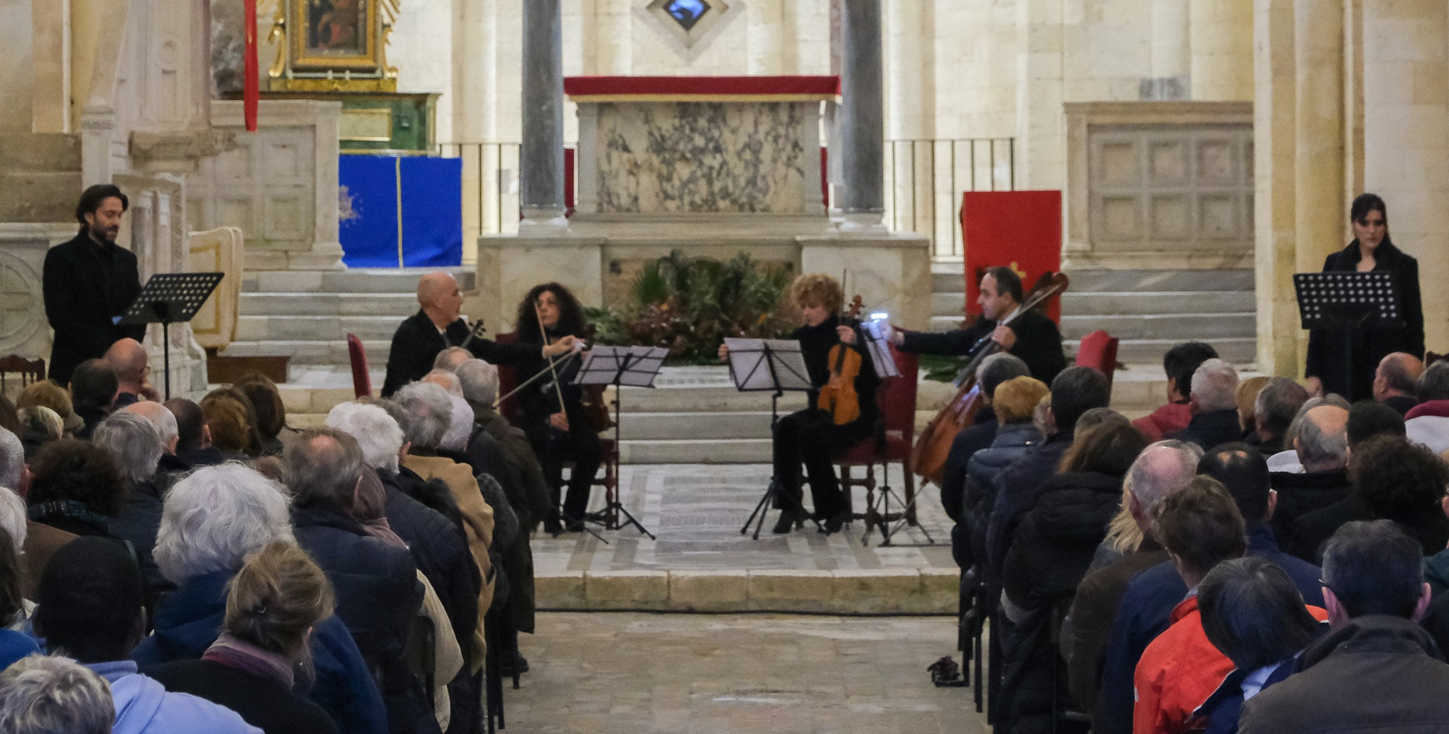 Sotto la Croce con la Madre un incontro di musica e poesia